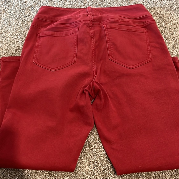 Red Ankle Jeans - Picture 5 of 6